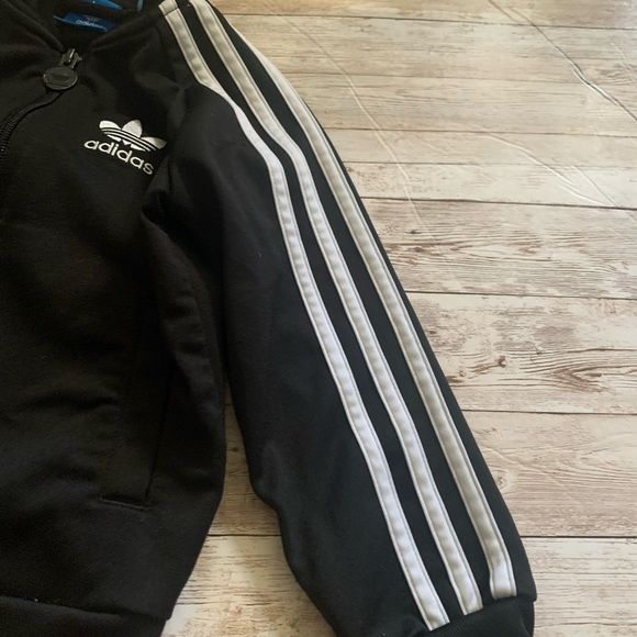 Adidas Original Jacket 5T - Picture 2 of 5